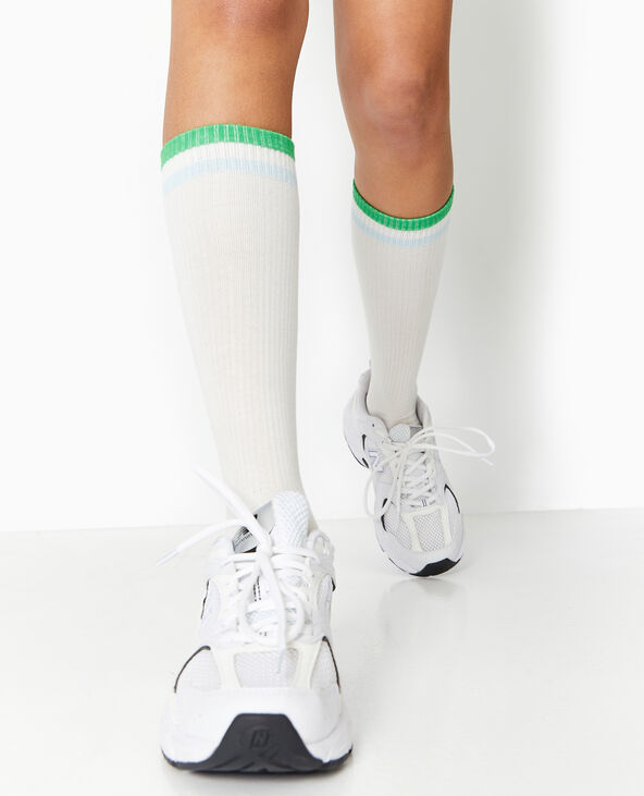 Paire de chaussettes hautes avec bandes couleur vert - Pimkie