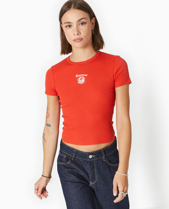 T-shirt en maille côtelée avec broderie rouge - Pimkie